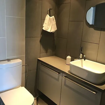 Apartment Finikoudes Luxury
