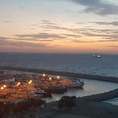 Finikoudes Luxury * Larnaca