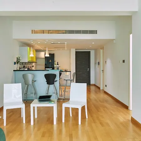 Apartment Finikoudes Luxury *