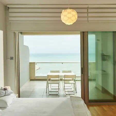 Finikoudes Luxury Апартаменты