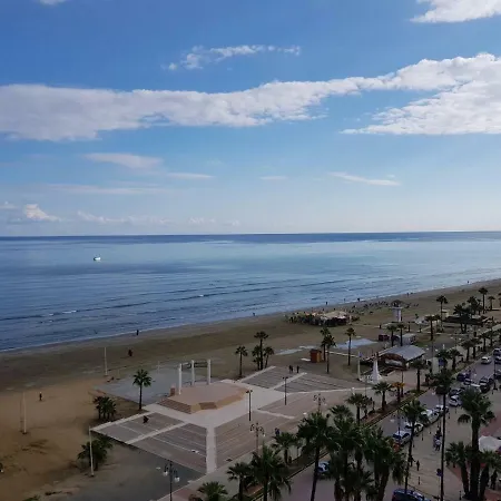 Finikoudes Luxury Apartamento Lárnaca