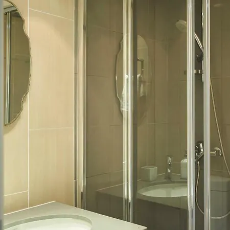 Апартаменты Finikoudes Luxury Ларнака